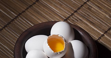 Jak oloupat vejce